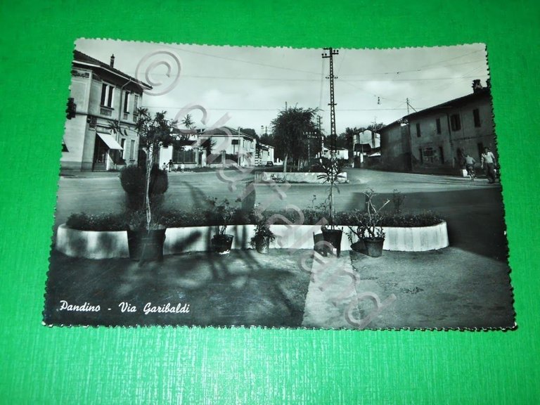 Cartolina Pandino ( Cremona ) - Via Garibaldi 1956.