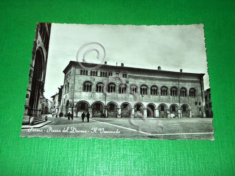 Cartolina Parma - Piazza del Duomo - Il Vescovado 1956