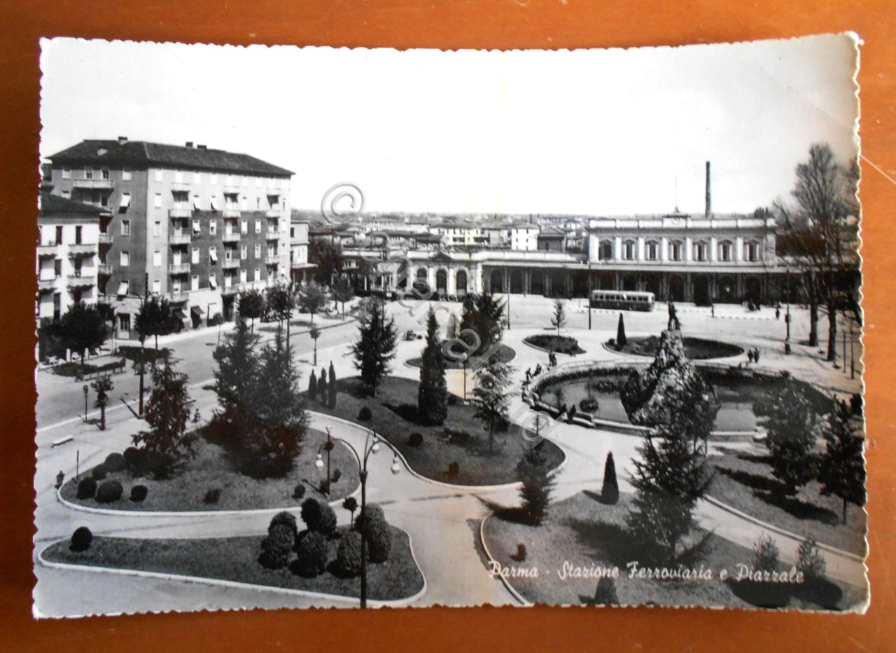 Cartolina Parma - Stazione Ferroviaria e Piazzale - 1954