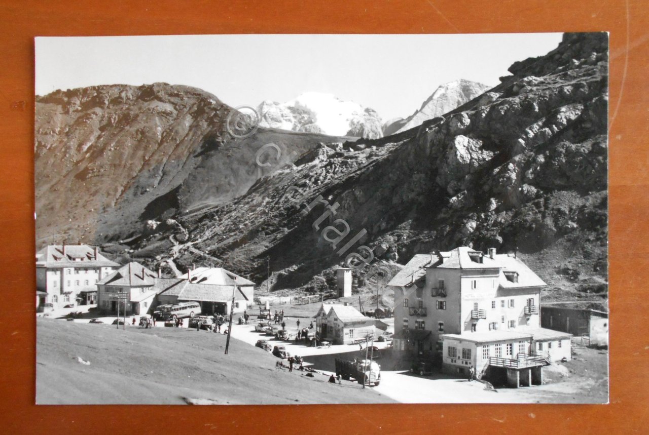 Cartolina Passo Pordoi - Albergo Col di Lana verso la …