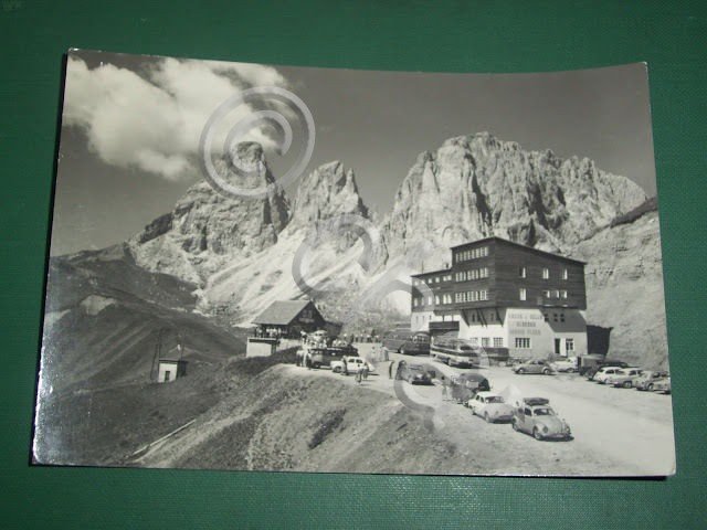 Cartolina Passo Sella - Albergo Maria Flora 1964