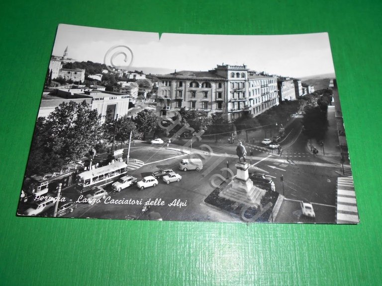 Cartolina Perugia - Largo Cacciatori delle Alpi 1965.