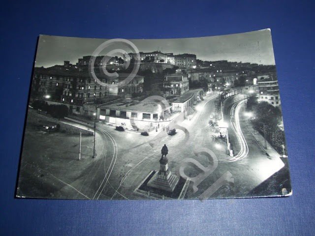 Cartolina Perugia - Notturno dal Largo Cacciatori delle Alpi 1954.