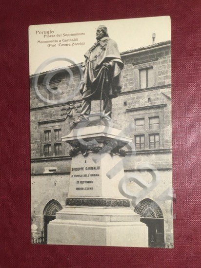 Cartolina Perugia - Piazza del Soprammuro - Monumento a Garibaldi …