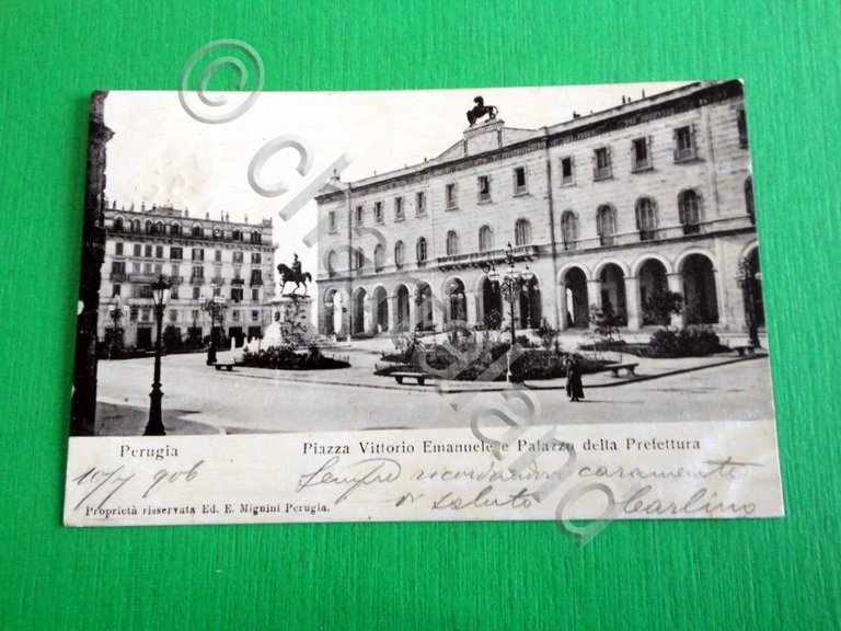 Cartolina Perugia - Piazza Vittorio Emanuele e Palazzo della Prefettura …