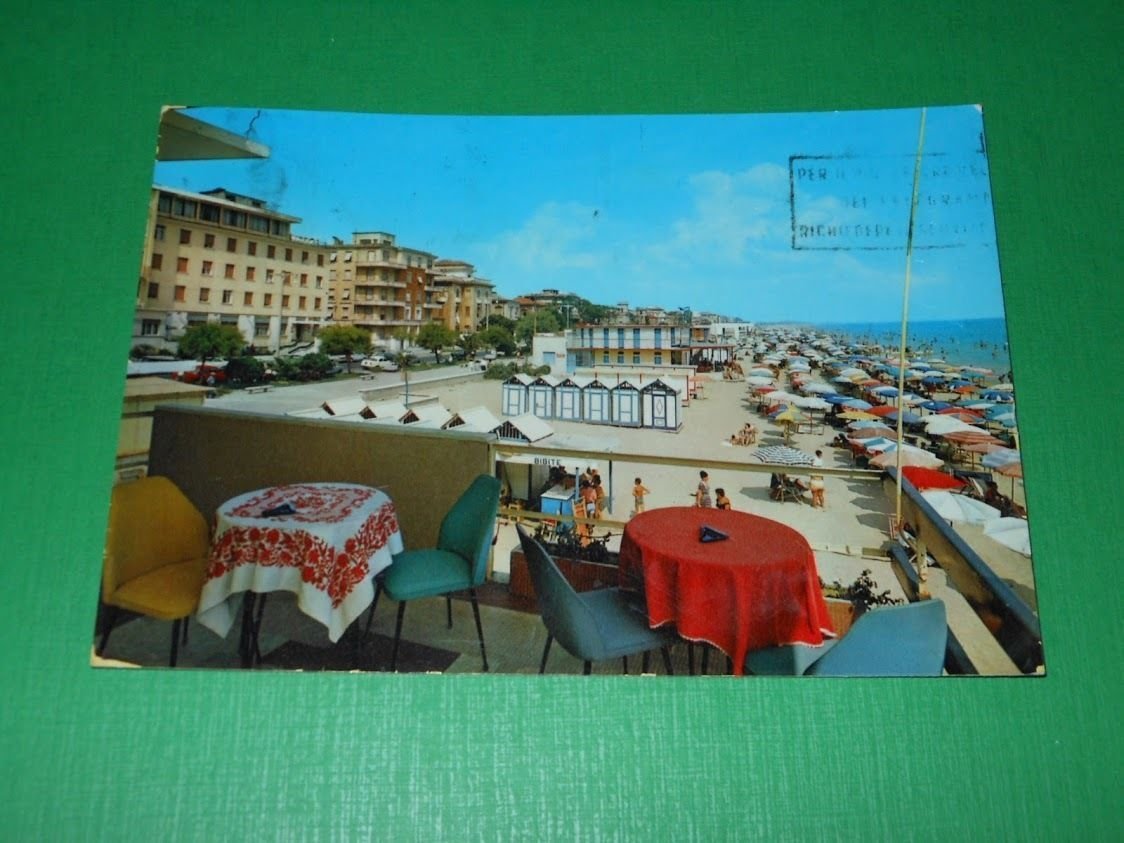 Cartolina Pescara - Particolare della spiaggia 1965.
