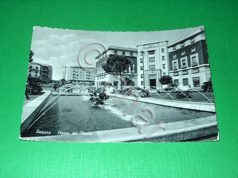Cartolina Pescara - Piazza dei Vestini 1959.