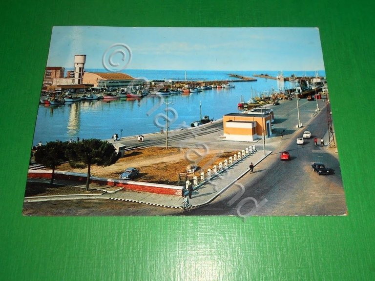 Cartolina Pescara - Veduta parziale con Porto Canale 1965.