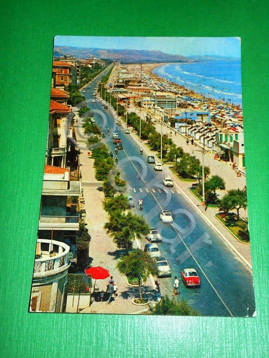 Cartolina Pescara - Viale della Riviera - Spiaggia 1963