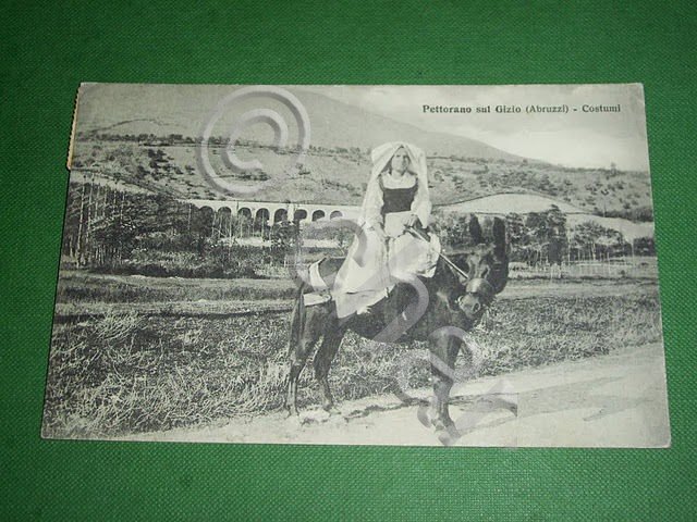 Cartolina Pettorano sul Gizio ( Abruzzi ) - Costumi 1933.