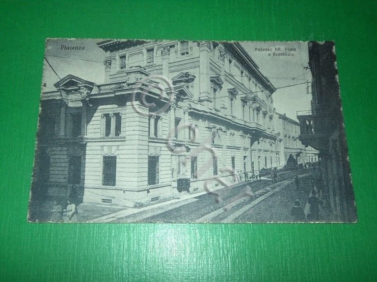 Cartolina Piacenza - Palazzo RR. Poste e Provincia 1919