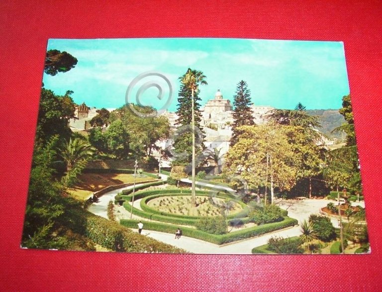 Cartolina Piazza Armerina - Villa Garibaldi 1968