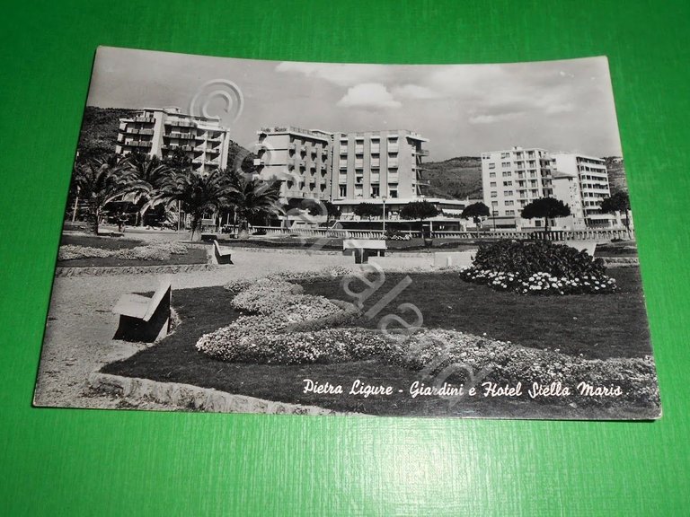 Cartolina Pietra Ligure - Giardini e Hotel Stella Maris 1958.