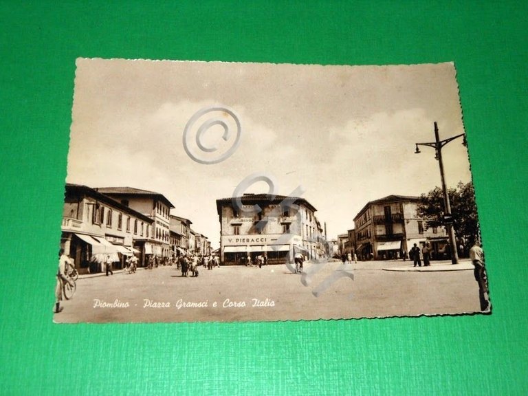Cartolina Piombino - Piazza Gramsci e Corso Italia 1945 ca