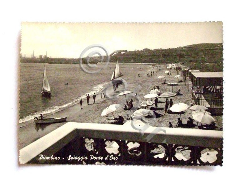 Cartolina Piombino - Spiaggia Ponte d' Oro 1954