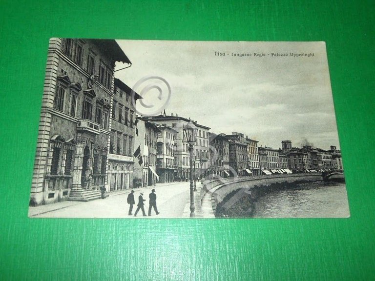 Cartolina Pisa - Lungarno Regio - Palazzo Uppezinghi 1919
