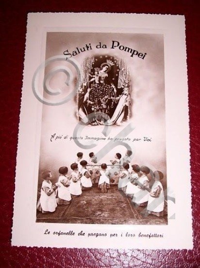 Cartolina Pompei - Orfanelle in preghiera 1950 ca.