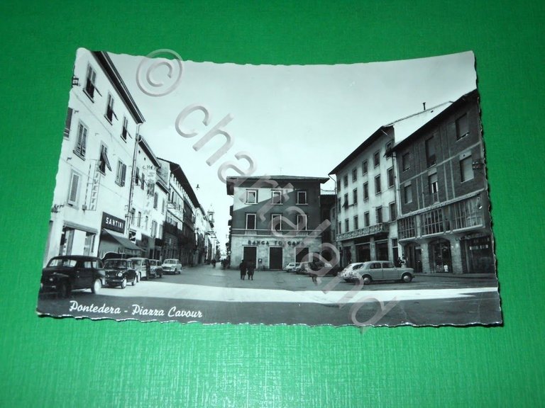 Cartolina Pontedera - Piazza Cavour 1959