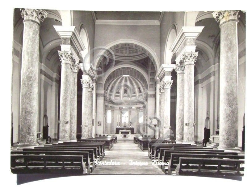 Cartolina Pontedera ( Pisa ) - Interno del Duomo 1977.