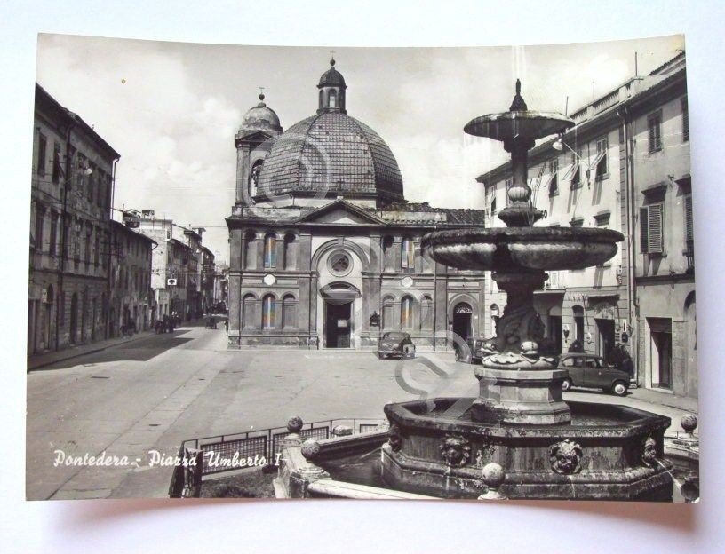 Cartolina Pontedera ( Pisa ) - Piazza Umberto I 1961.