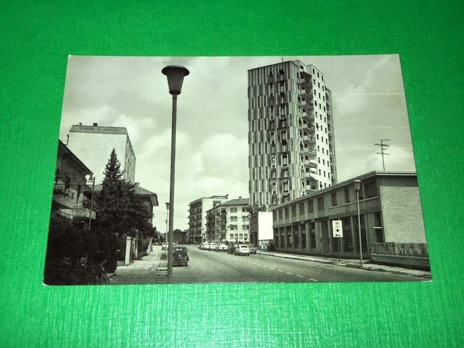 Cartolina Pordenone - Viale Dante - Il Grattacielo 1955 ca.