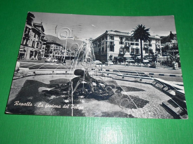 Cartolina Rapallo - La fontana del Polipo 1965