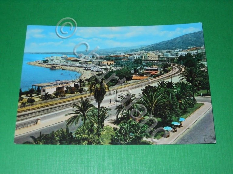 Cartolina Reggio Calabria - Lungomare e Lido 1965.