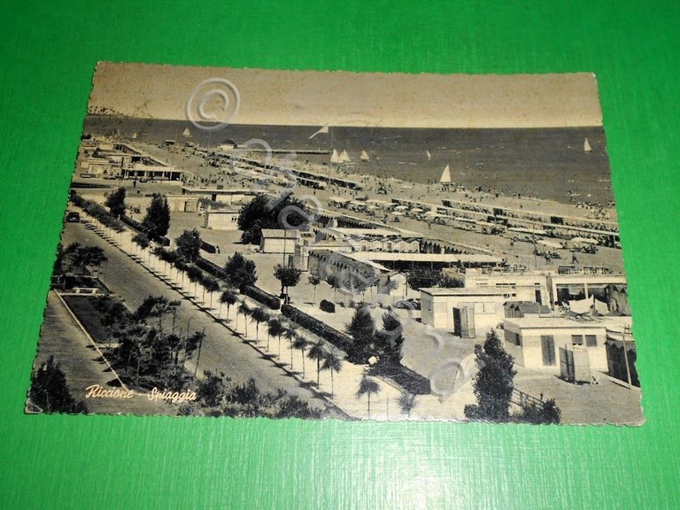 Cartolina Riccione - Spiaggia 1955