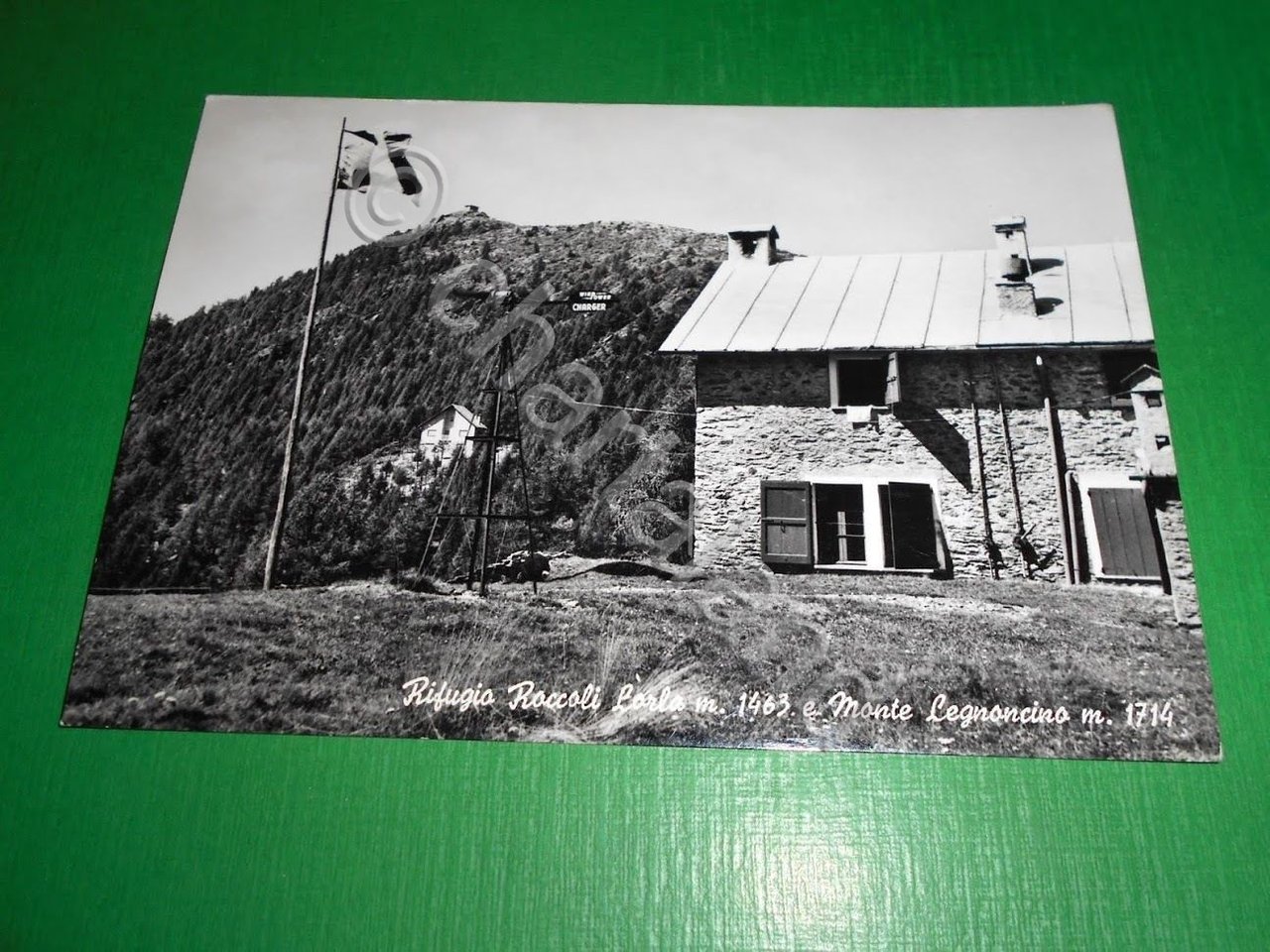 Cartolina Rifugio Roccoli Lorla e Monte Legnoncino 1960.