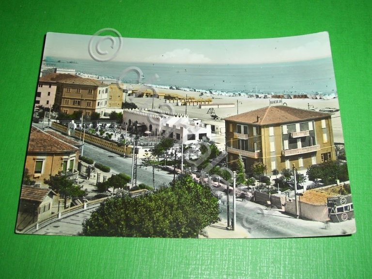 Cartolina Rimini - Spiaggia 1953.