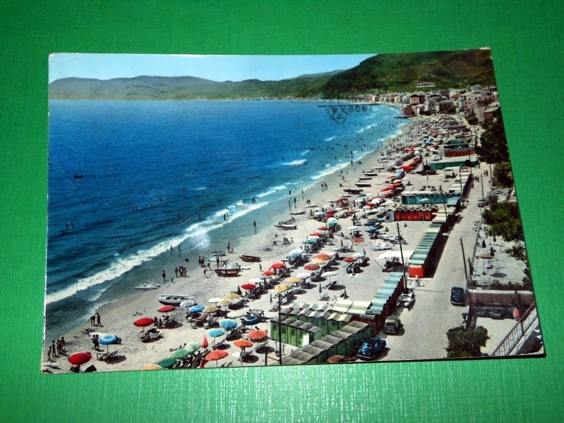 Cartolina Riviera dei Fiori - Alassio - La spiaggia e …