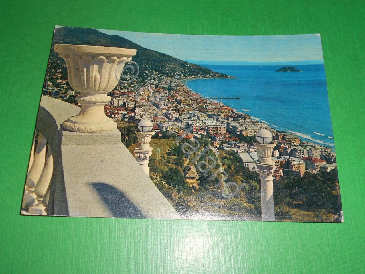 Cartolina Riviera dei Fiori - Alassio - Panorama 1968. | Immagine principale
