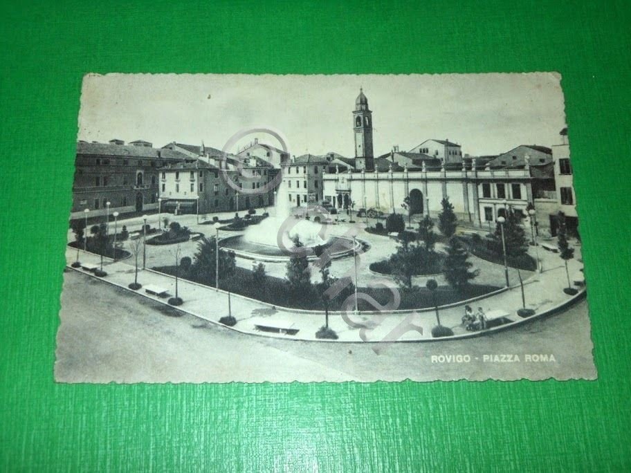 Cartolina Rovigo - Piazza Roma 1950.