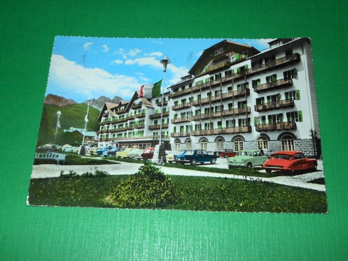 Cartolina S. Martino di Castrozza - Majestic Hotel Dolomiti 1964.