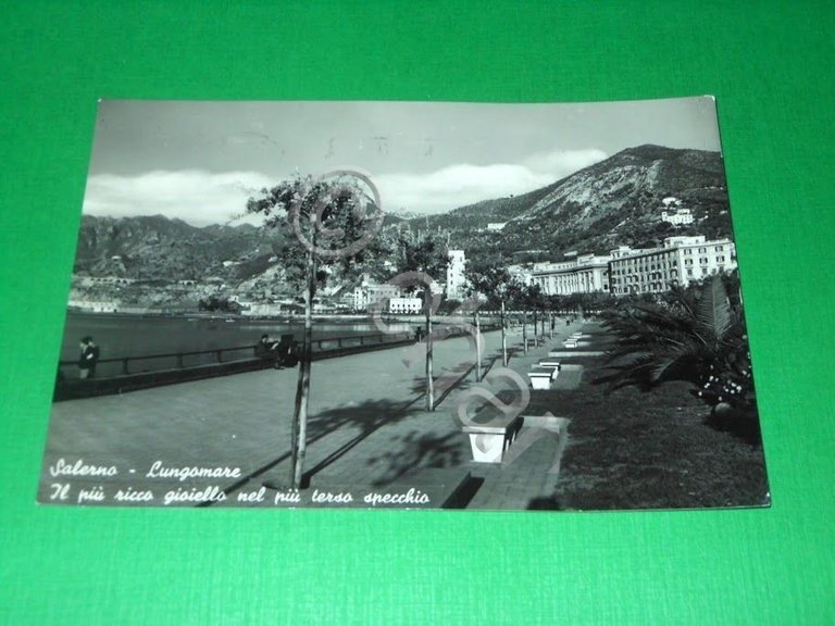 Cartolina Salerno - Lungomare 1956.