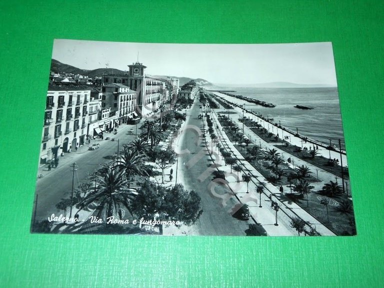 Cartolina Salerno - Via Roma e Lungomare 1957