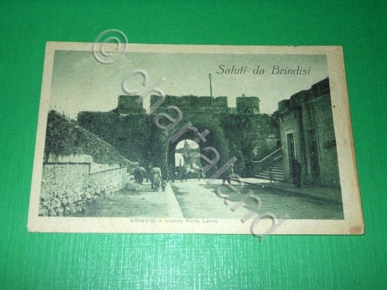 Cartolina Saluti da Brindisi - Interno Porta Lecce 1920