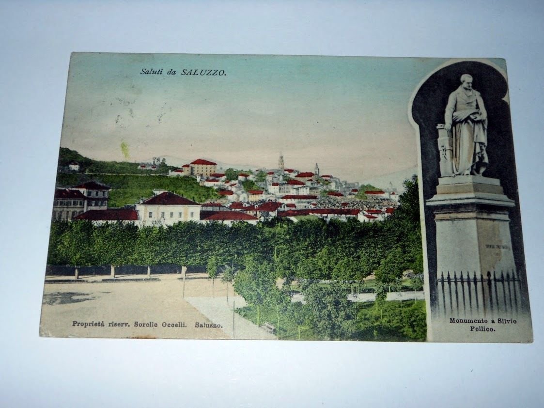 Cartolina Saluzzo - Scorcio panoramico e Monumento a Silvio Pellico …