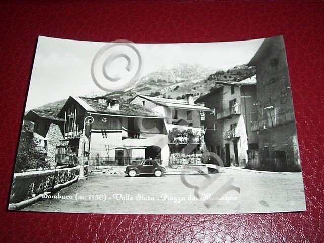 Cartolina Sambuco (Cuneo) - Piazza Municipio 1950 ca.