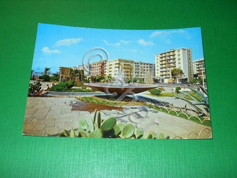 Cartolina Savona - Passeggiata a mare 1971.