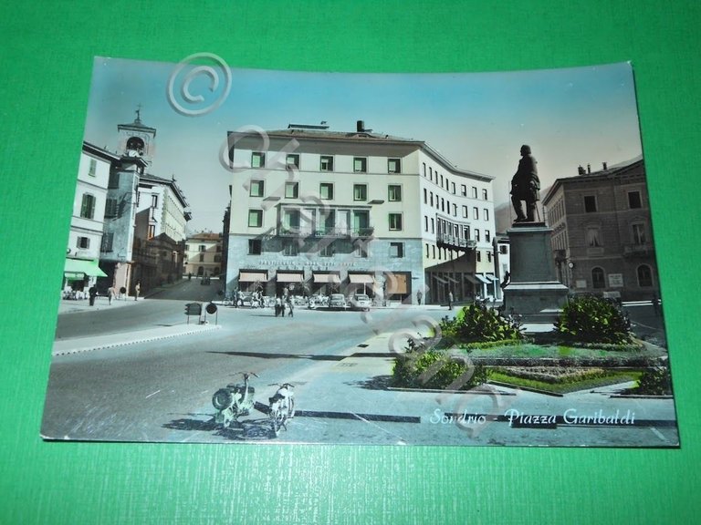 Cartolina Sondrio - Piazza Garibaldi 1960 ca
