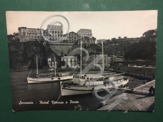 Cartolina Sorrento - Hotel Vittoria e Porto - 1952