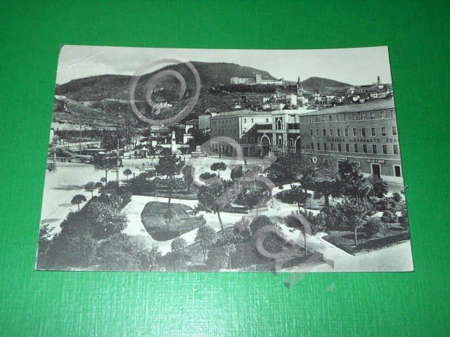 Cartolina Spoleto - Piazza della Vittoria e giardini 1960 ca
