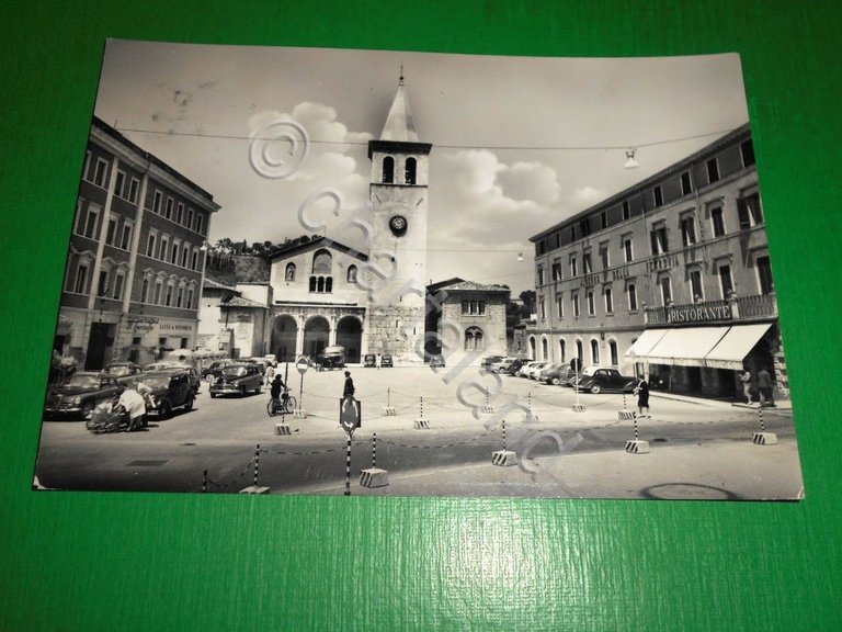 Cartolina Spoleto - Piazza di S. Gregorio 1961