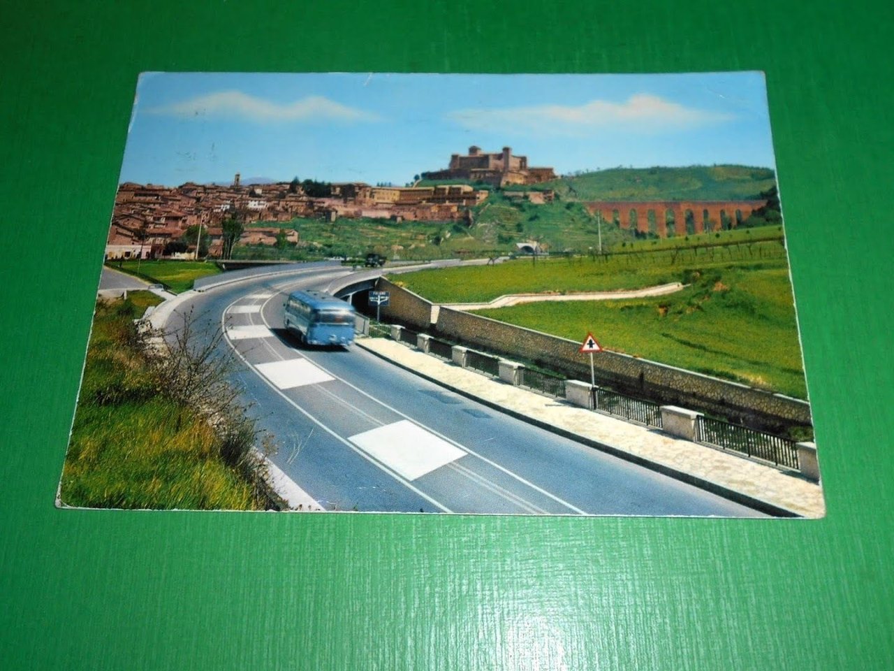 Cartolina Spoleto - Scorcio panoramico 1966.