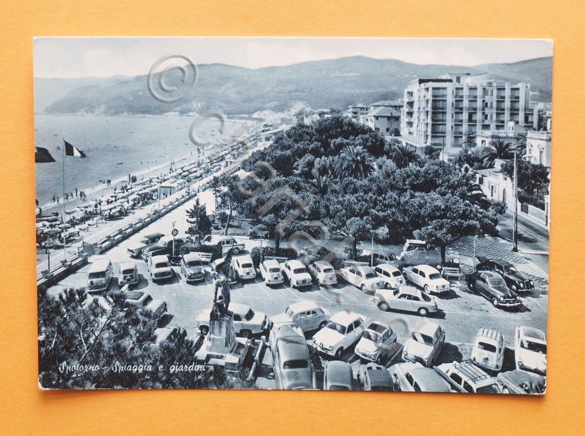 Cartolina Spotorno - Spiaggia e Giardini - 1964.