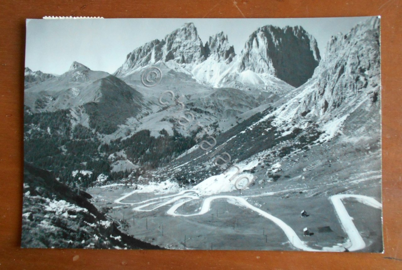 Cartolina Strada delle Dolomiti al Passo Pordoi - Gruppo Sassolungo …