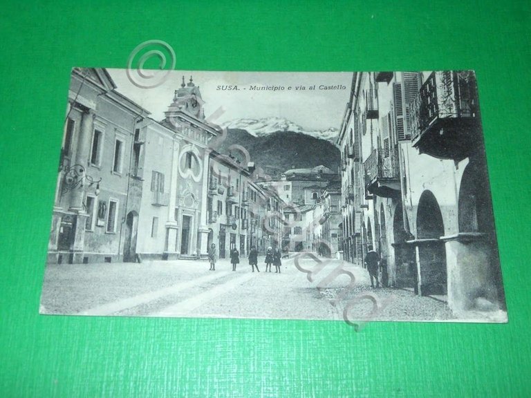 Cartolina Susa - Municipio e via al Castello 1927.