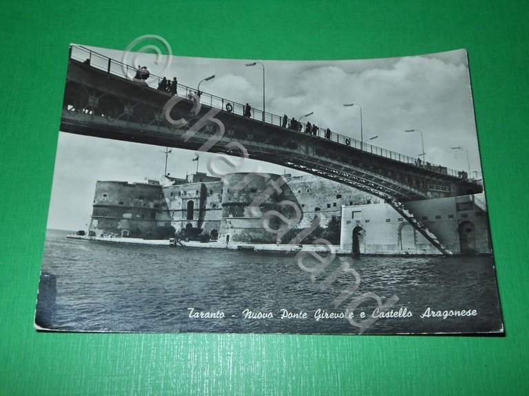 Cartolina Taranto - Nuovo Ponte Girevole e Castello Aragonese 1960