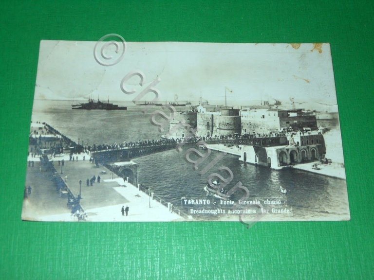Cartolina Taranto Ponte Girevole chiuso - Dreadnoughts ancorate a Mar …